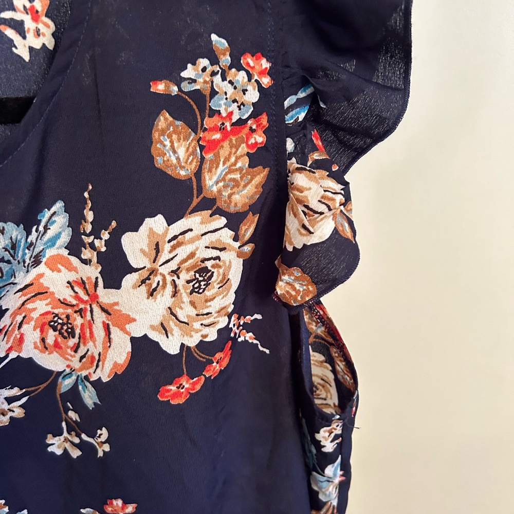 SHEIN 2XL Navy blue floral short sleeved shirt